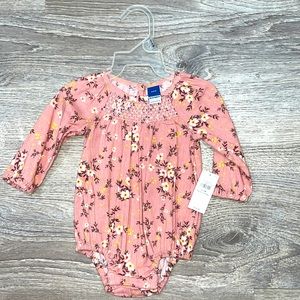 Old Navy Baby Size 0-3M Floral Long Sleeve Snap